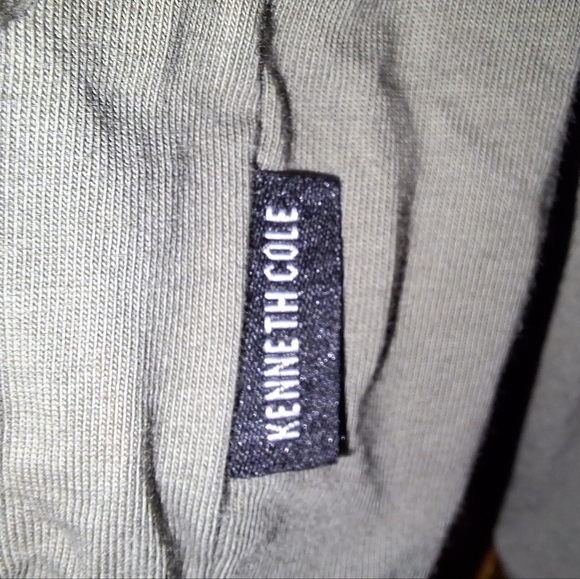 Kenneth Cole Men's Olive Green Henley Shirt In A Size Large. EUC - Picture 2 of 10